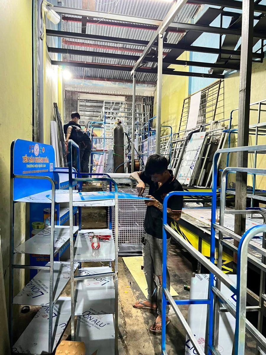 In ấn và thi công biển hiệu trọn gói