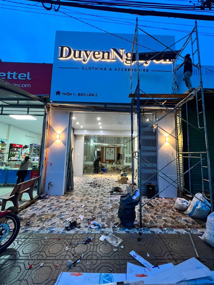 In ấn và thi công biển hiệu trọn gói